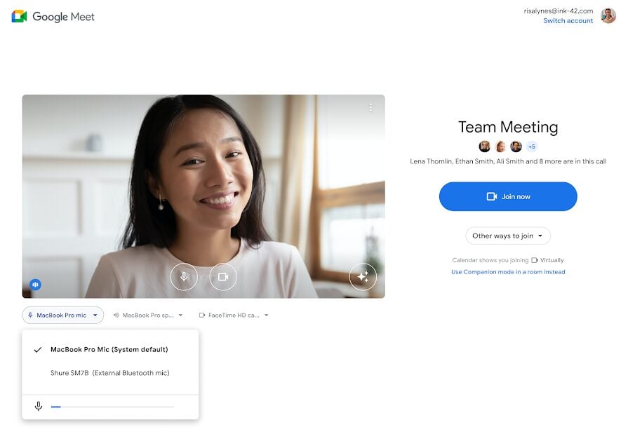 Wählen Sie das richtige Mikrofon für Ihren Google Meet .