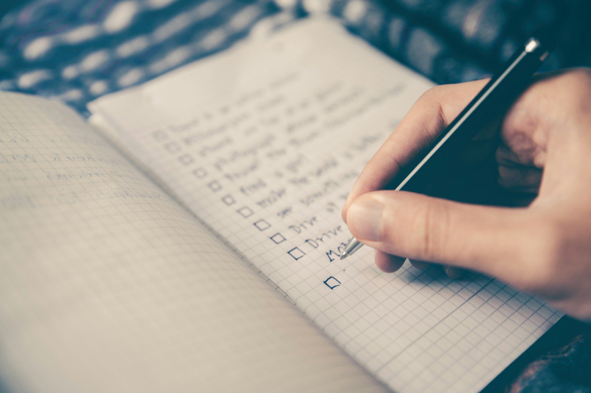 How to Write a Meeting Summary (+ Examples, Templates & Best Practices ...