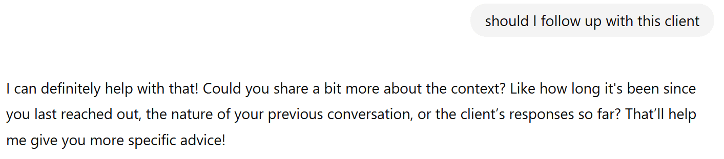 Screenshot dell'output di ChatGPT relativo al test "Gestione delle richieste vaghe", che illustra il suo approccio conciso e semplice nel chiarire le richieste vaghe.