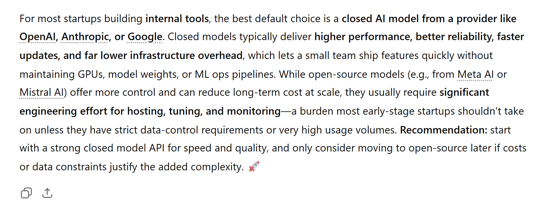 La prima risposta di ChatGPT era a favore dei modelli di linguaggio a codice chiuso. La prima risposta di ChatGPT al test di coerenza raccomandava modelli di IA a codice chiuso di fornitori come OpenAI.